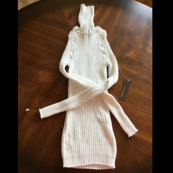 Sarah Johnson WIDE RIBBED TURTLENECK SWEATER IVORY S - Picture 3 of 11